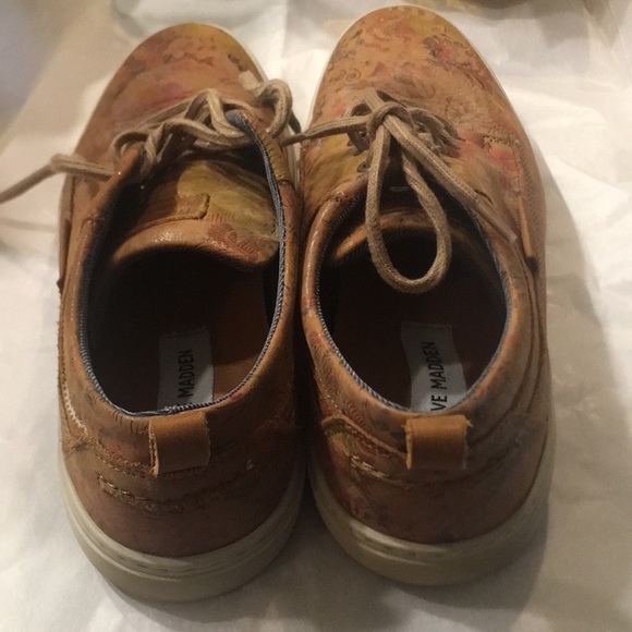 Steve Madden Women Leather Uppers-Made in Portugal.  Gently Used. - Picture 4 of 9